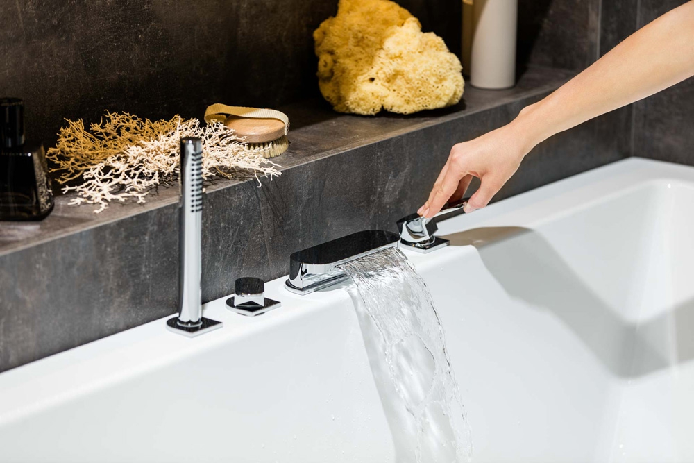 cascade-mixers-for-bathroom