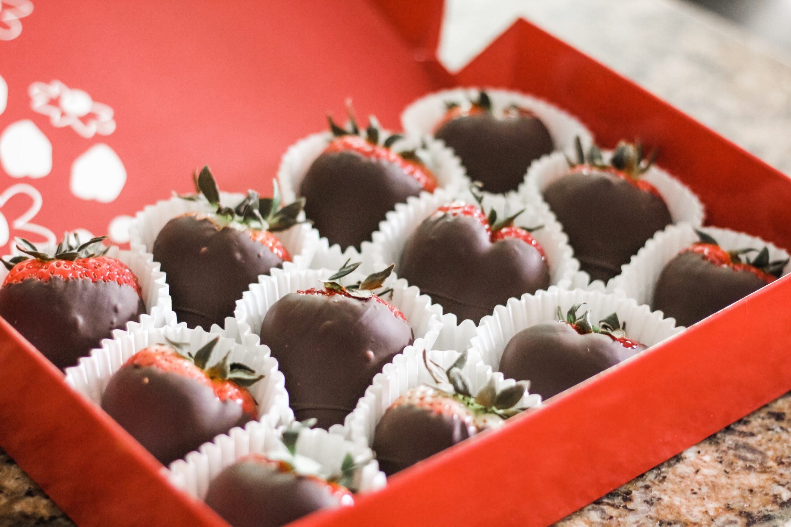 Custom-chocolate-covered-strawberries-Boxes