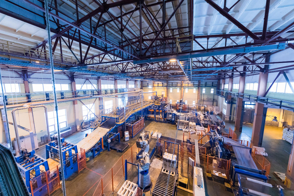 The Impact of IoT and IT Services on Manufacturing Processes