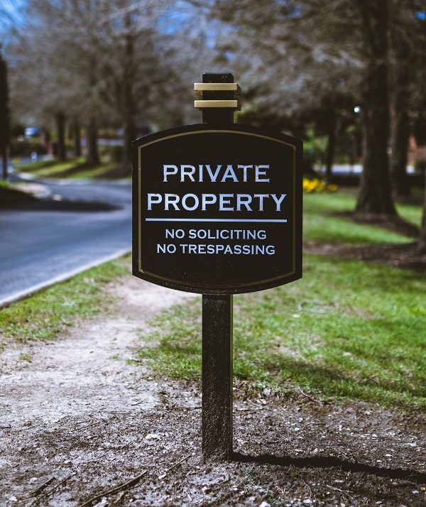 Boost Your Property Listings with Eye-Catching Real Estate Signs