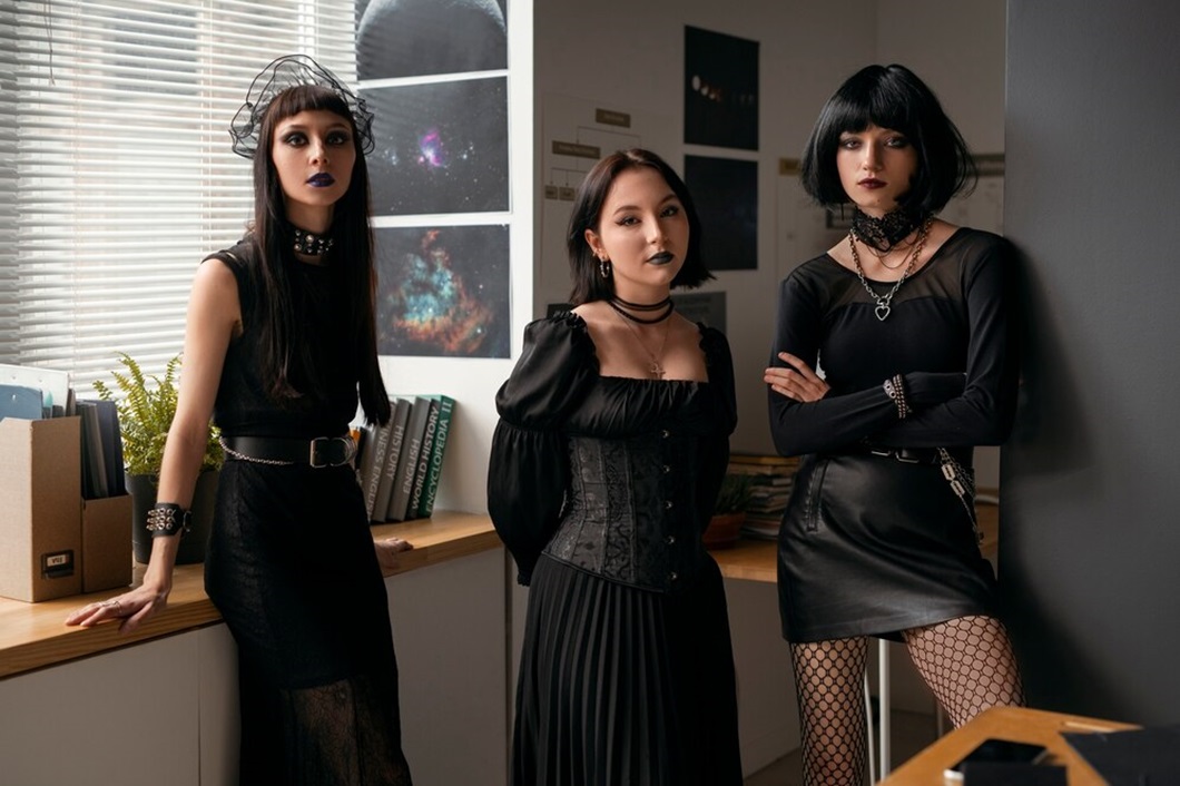 womens gothic clothing