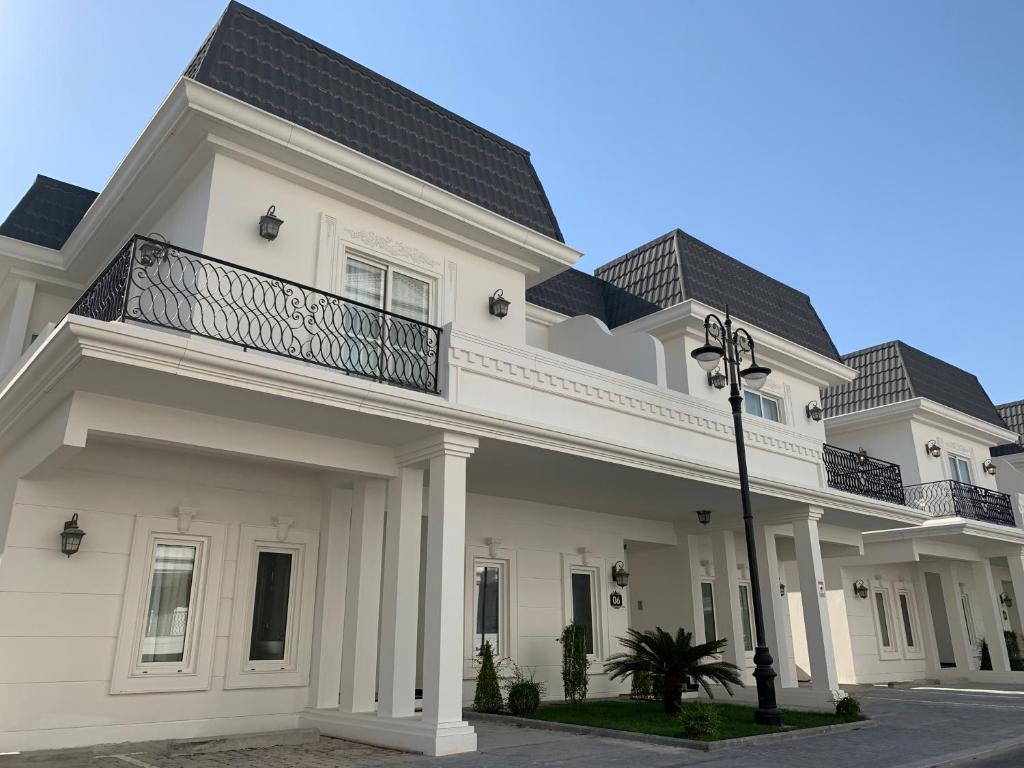 buying compound villas in Qatar